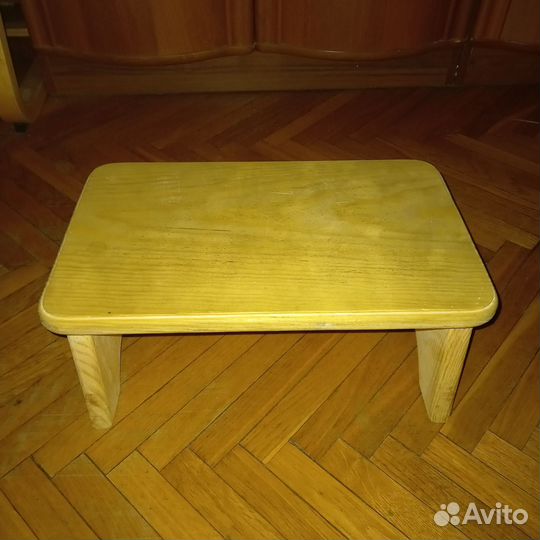 Скамейка деревянная низкая