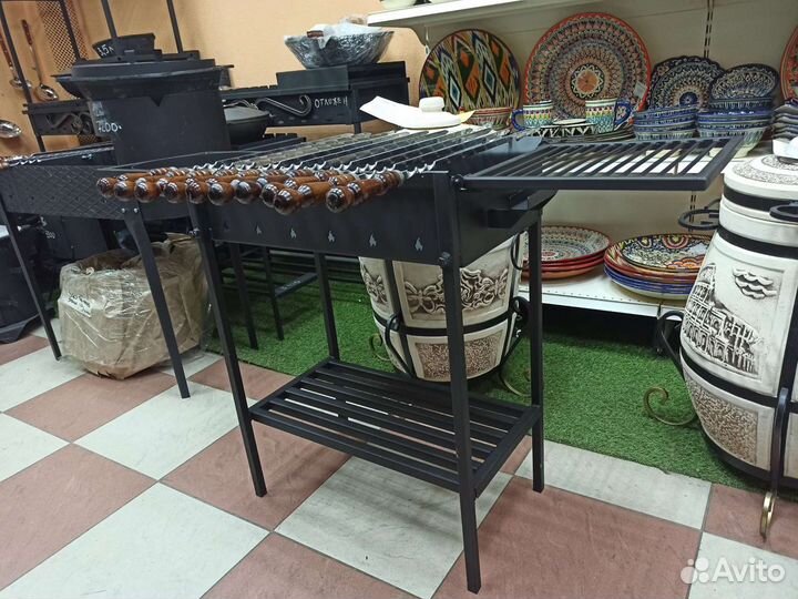 Мангал с подказанником и полкой