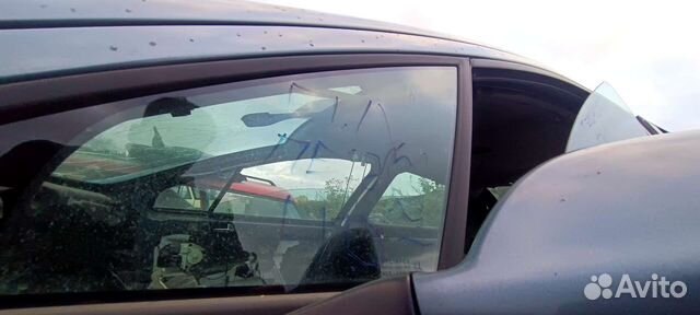 Форточка Peugeot 407