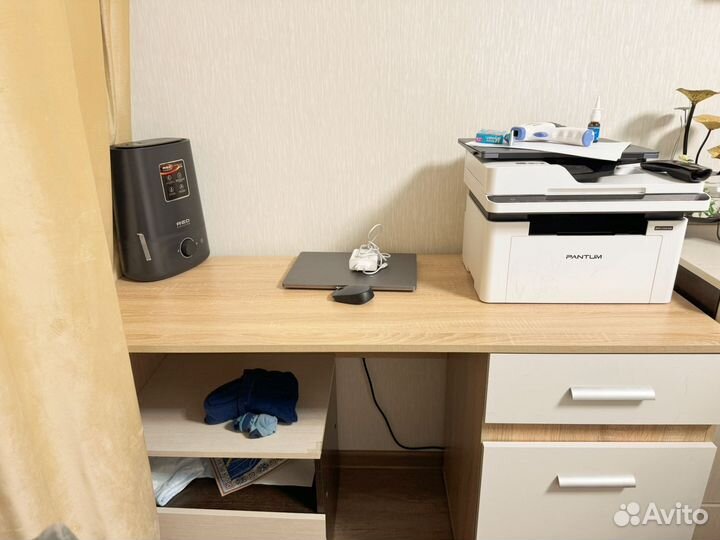 Письменный стол