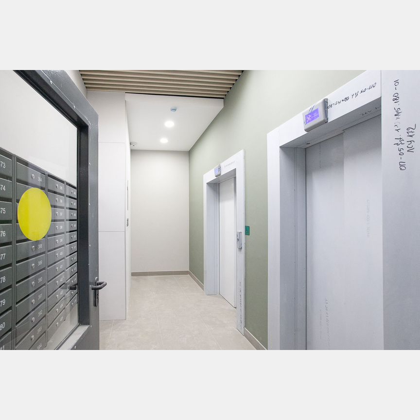 1-к. квартира, 41,8 м², 8/12 эт.