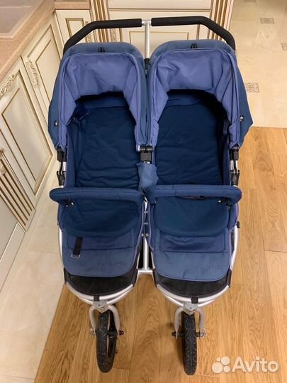 Коляска для двойни bumbleride