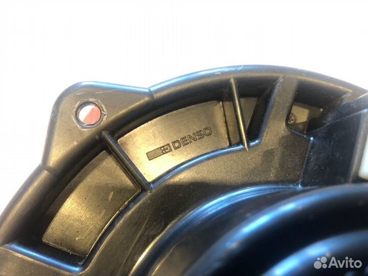 Моторчик печки Mitsubishi Montero Sport 6G74 2002