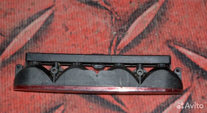 Дополнительный стоп сигнал Audi A8 D2