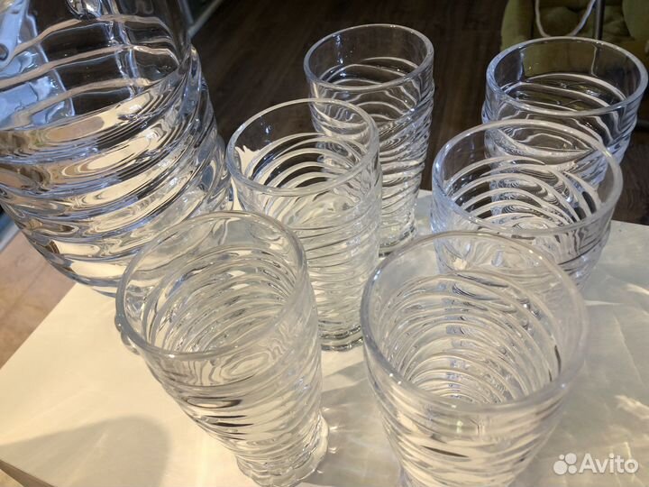 Набор для напитков/воды/сока. Кувшин и 6 стаканов