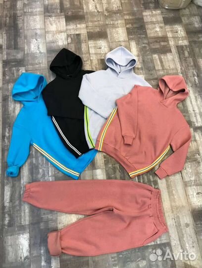 Спортивный костюм женский теплый новый