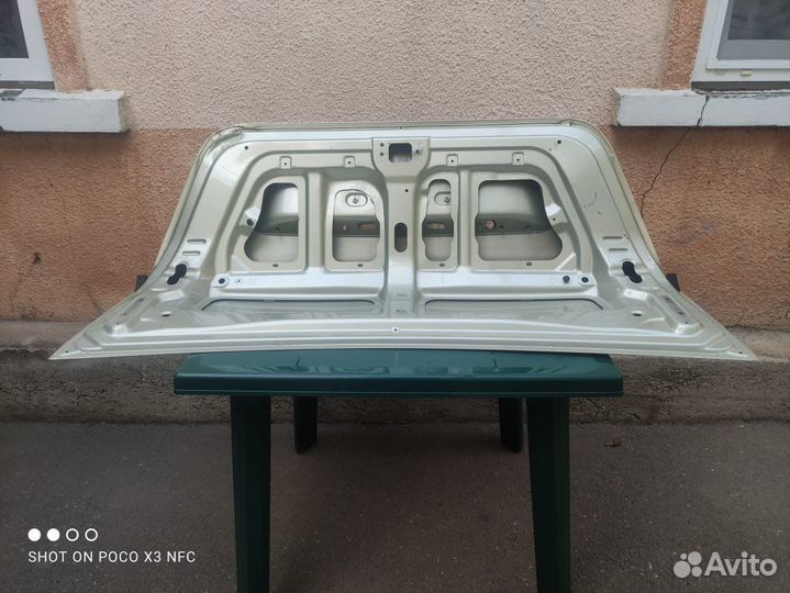 Крышка на багажник на Lifan 2010