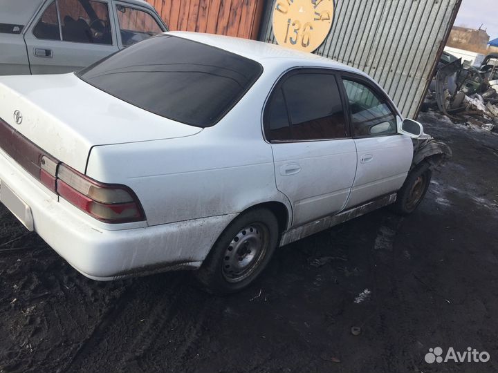 Toyota Corolla 1.6 МТ, 1993, битый, 200 000 км