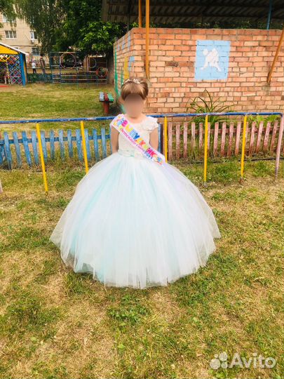 Шикарное платье для девочки 122 128