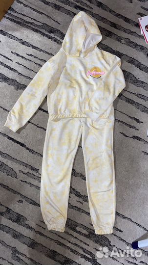 Одежда для девочки пакетом 140