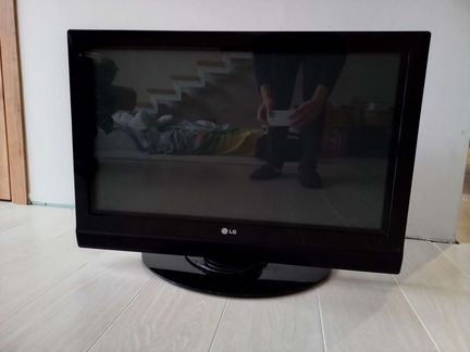 Плазменный телевизор LG в хорошем состоянии