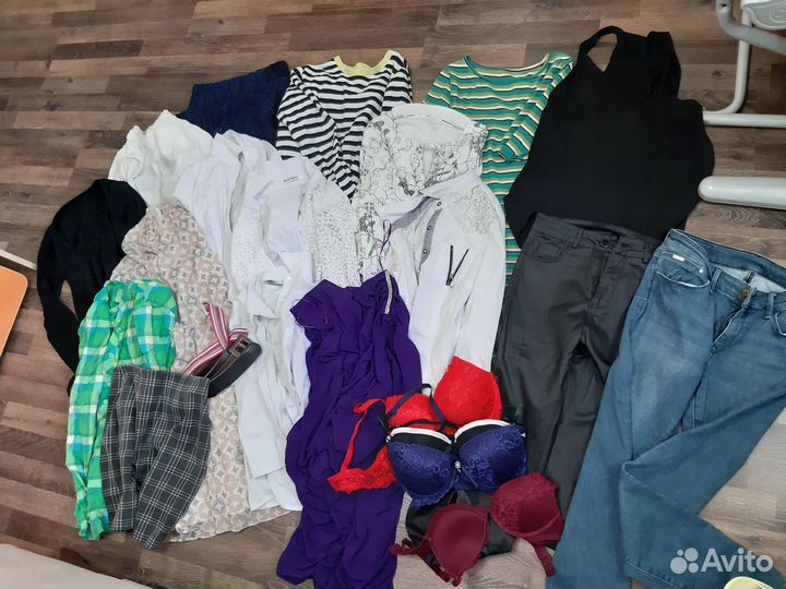 Продам вещи женские и белье мешком 42р