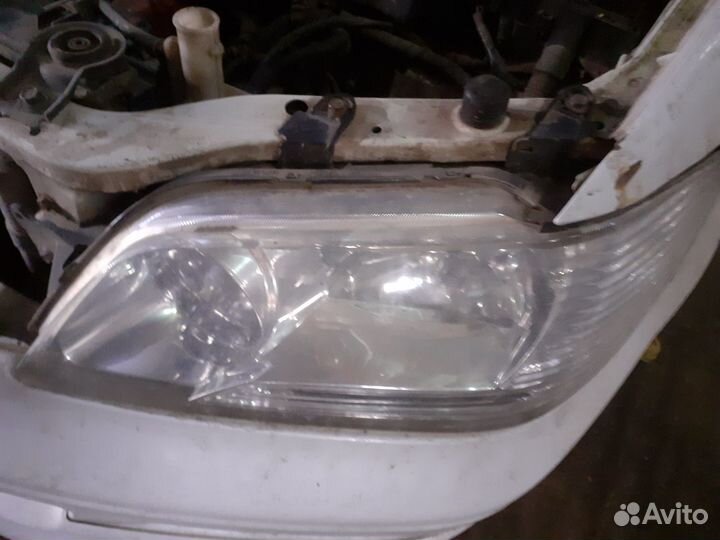 Mitsubishi lancer cedia фара