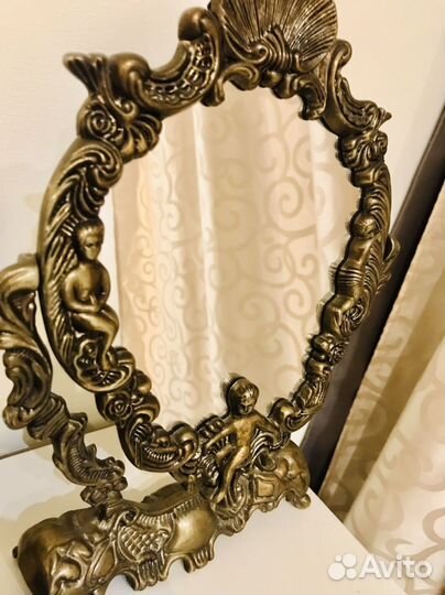 Зеркало настольное