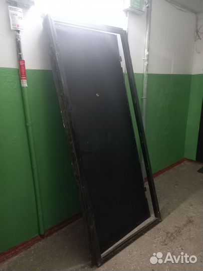 Дверь входная железная