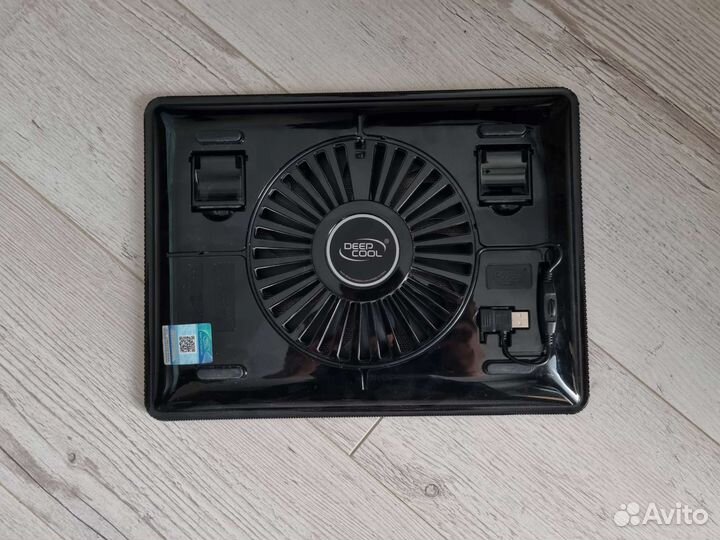 Подставка с охлаждением для ноутбука