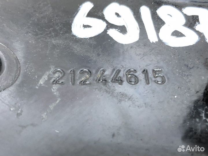 21244615 Кронштейн габарита правого