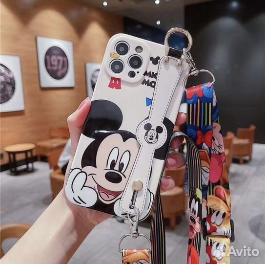 Чехол на iPhone