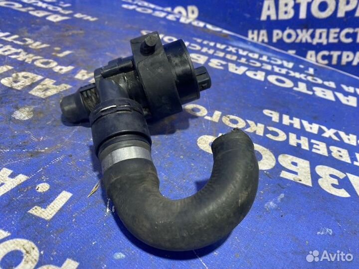 Помпа Bmw E65 седан N62B44 2004