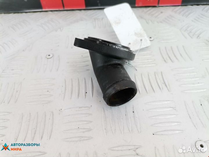 Корпус термостата Audi A6 4B/C5 1999 048121121B