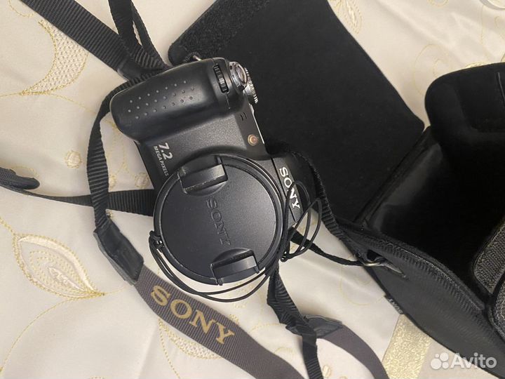 Зеркальный фотоаппарат Sony с сумкой