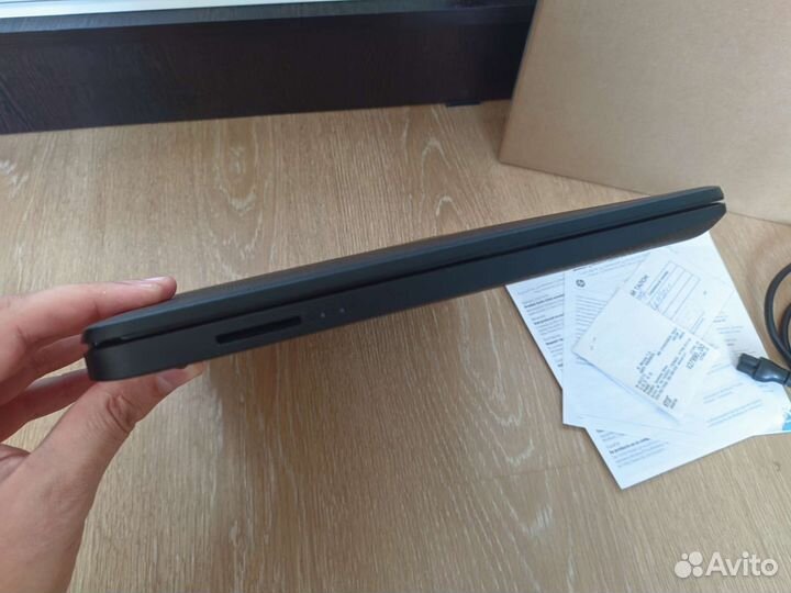 HP 14s-fq0092ur amd 3020e 16/256