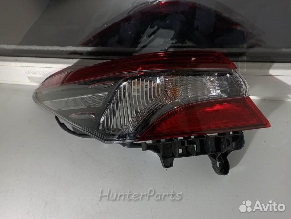 Toyota Camry 70 фонарь в крыло