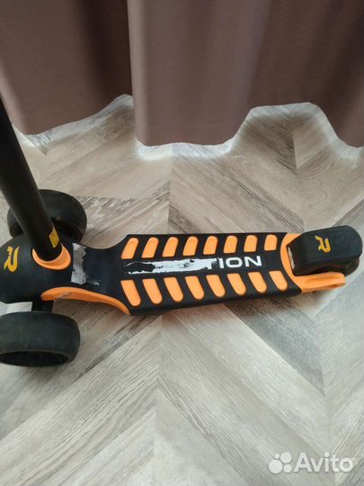 Самокат детский трехколесный reaction