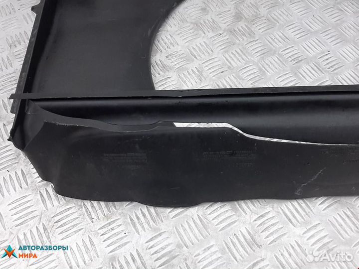 Диффузор вентилятора BMW 5 E39 рест. 2003