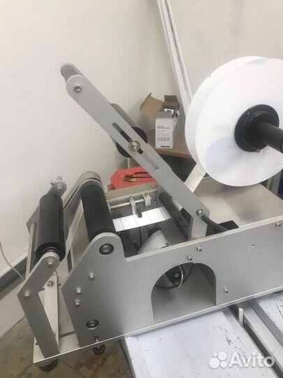 Этикетировщик полуавтоматического типа