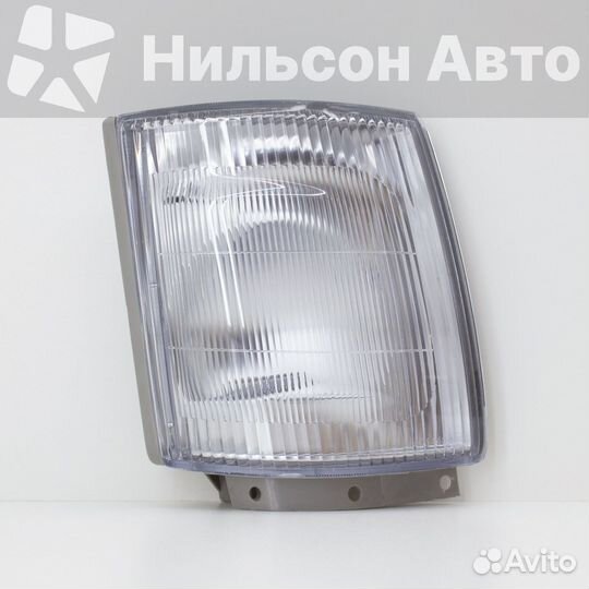 Габарит toyota dyna 1998-2003 г белый, правый, zev