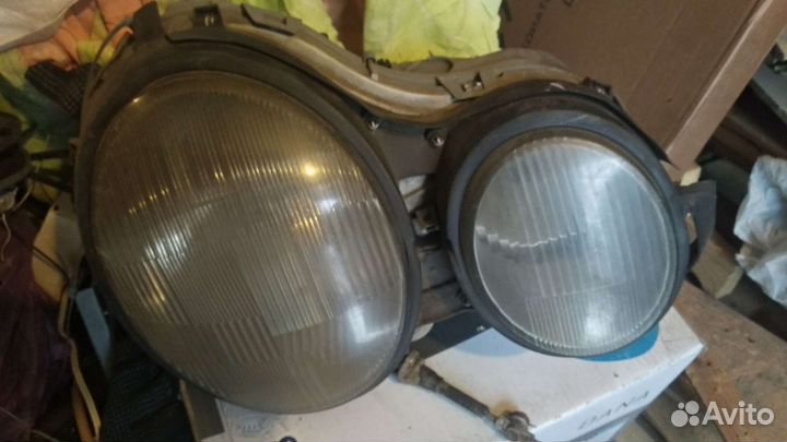 Фара Mercedes-Benz W210