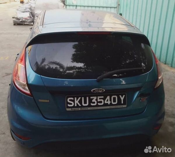 В разборе Ford Fiesta 2015г. рестайлинг, 1,0л