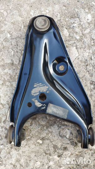 Рычаги передние б/у Renault Logan II