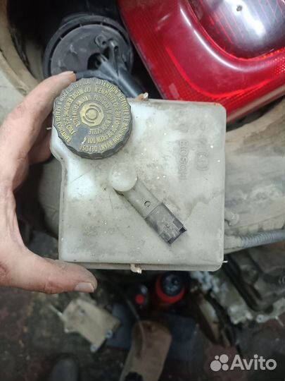 Бачок тормозной жидкости Citroen Xsara Picasso