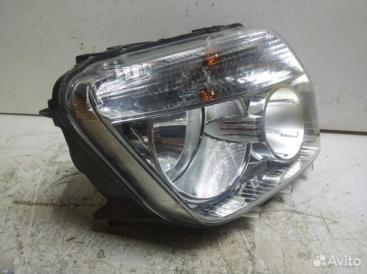 Фара правая Renault Duster 2010-2021