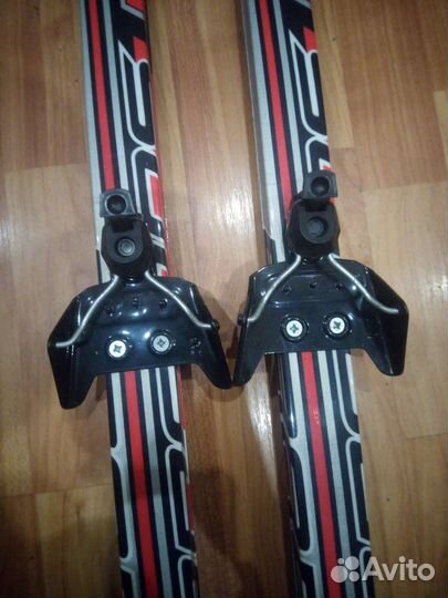 Лыжи и ботинки