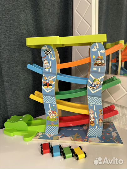 Скоростной спуск автотрек гоночная трасса