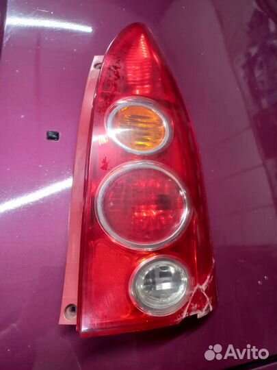 Фонарь задний правый mazda Premacy 22061961