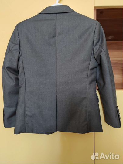 Школьный костюм для мальчика 122 серый