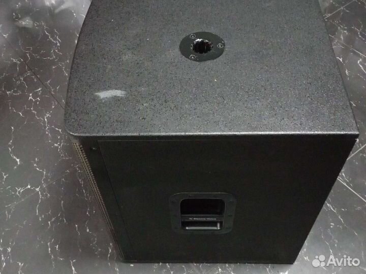 Пассивный сабвуфер EIectro-Voice ELX118p