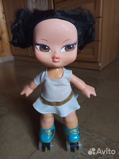 Кукла Bratz babyz super sketerz на роликах