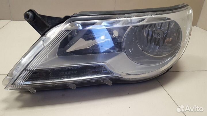 Фара левая Volkswagen Tiguan