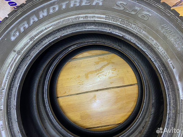 Dunlop Grandtrek SJ6 235/65 R17