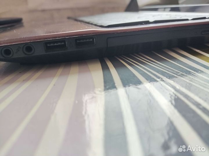 Мощный Asus на i7/GT 520MX/8gb