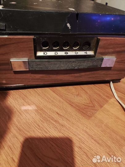 Катушечный магнитофон астра