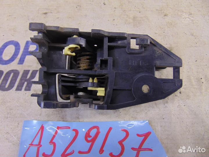 Ручка двери задней внутренняя левая для Mitsubishi