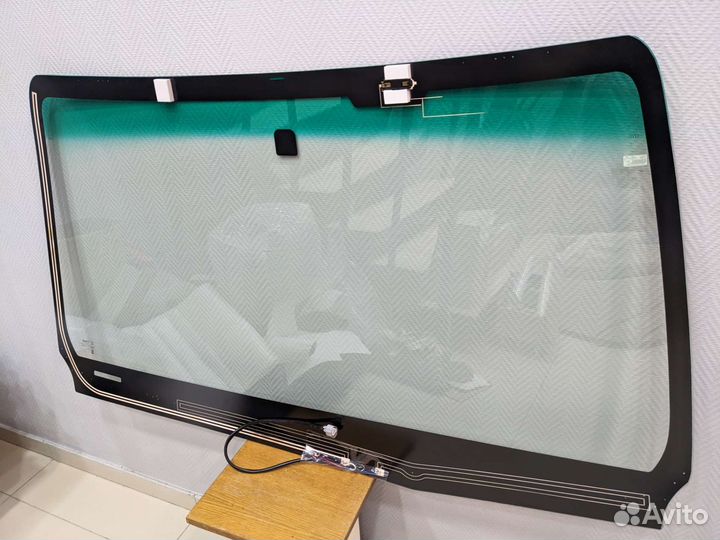 Стекло лобовое toyota hilux 2015- антенна/обогрев