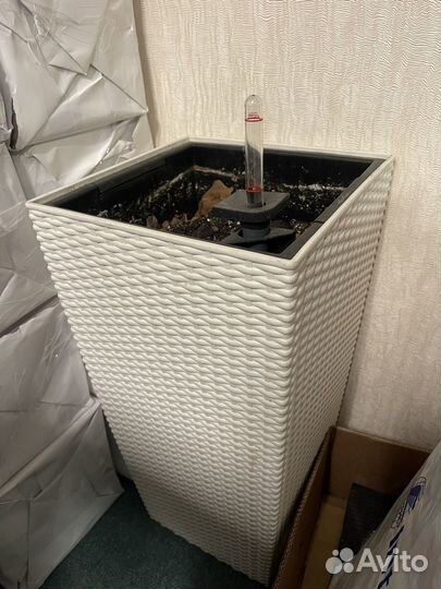 Кашпо из ротанга Lechuza