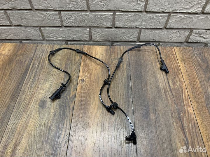 Nissan Tiida Датчик ABS задний левый и правый